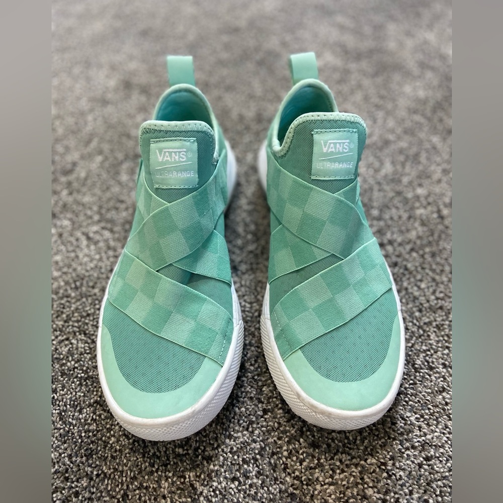 Vans Ultra Range Shoes. Size 8 women’s.